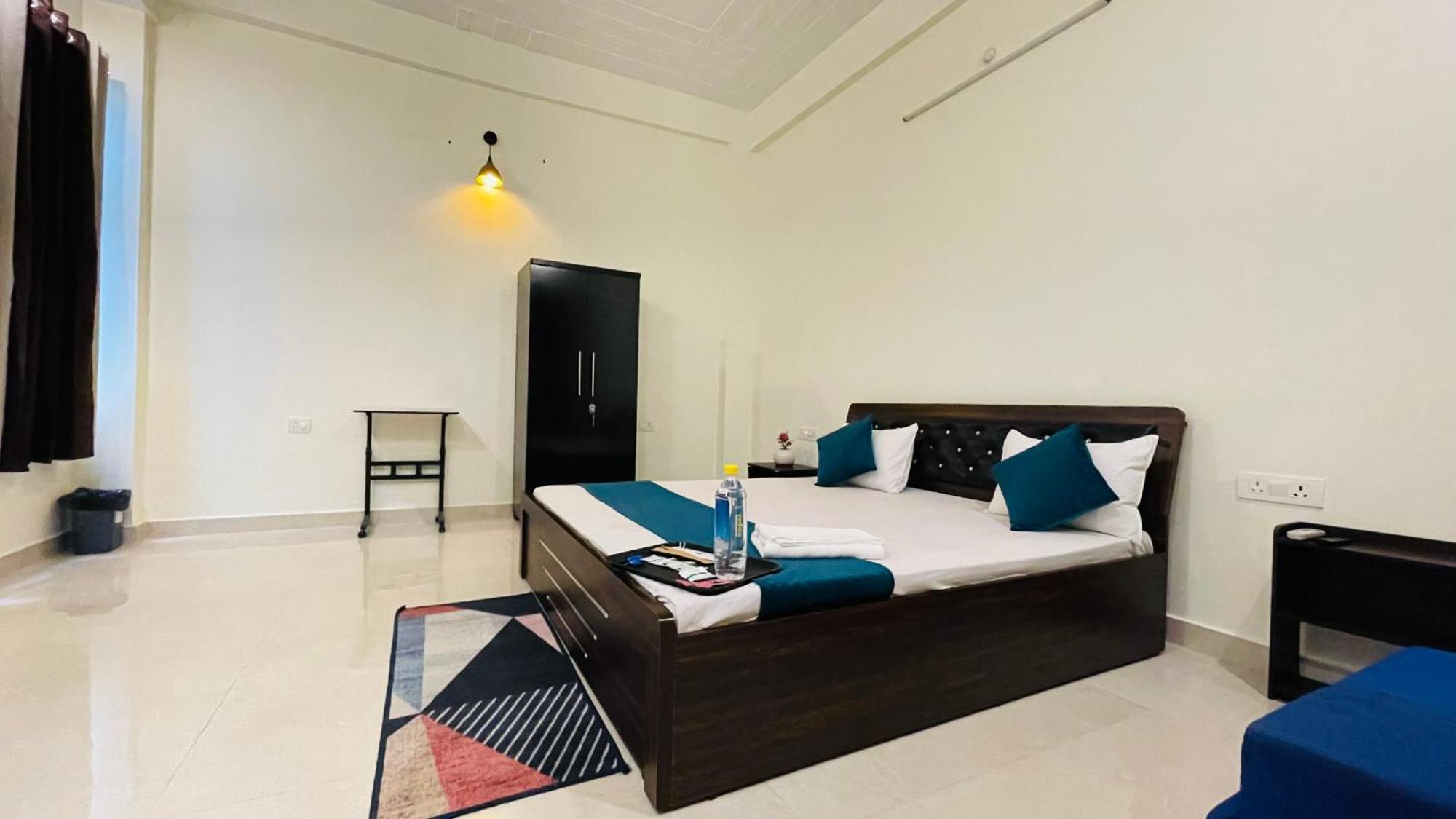 Atulyam Stays Sushant Golf City Lucknow Buitenkant foto