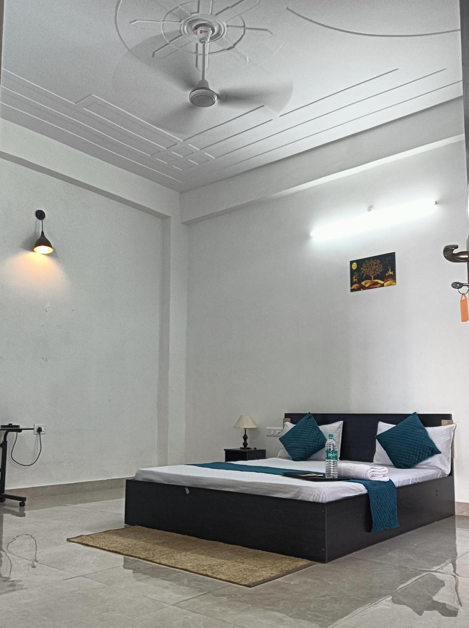 Atulyam Stays Sushant Golf City Lucknow Buitenkant foto