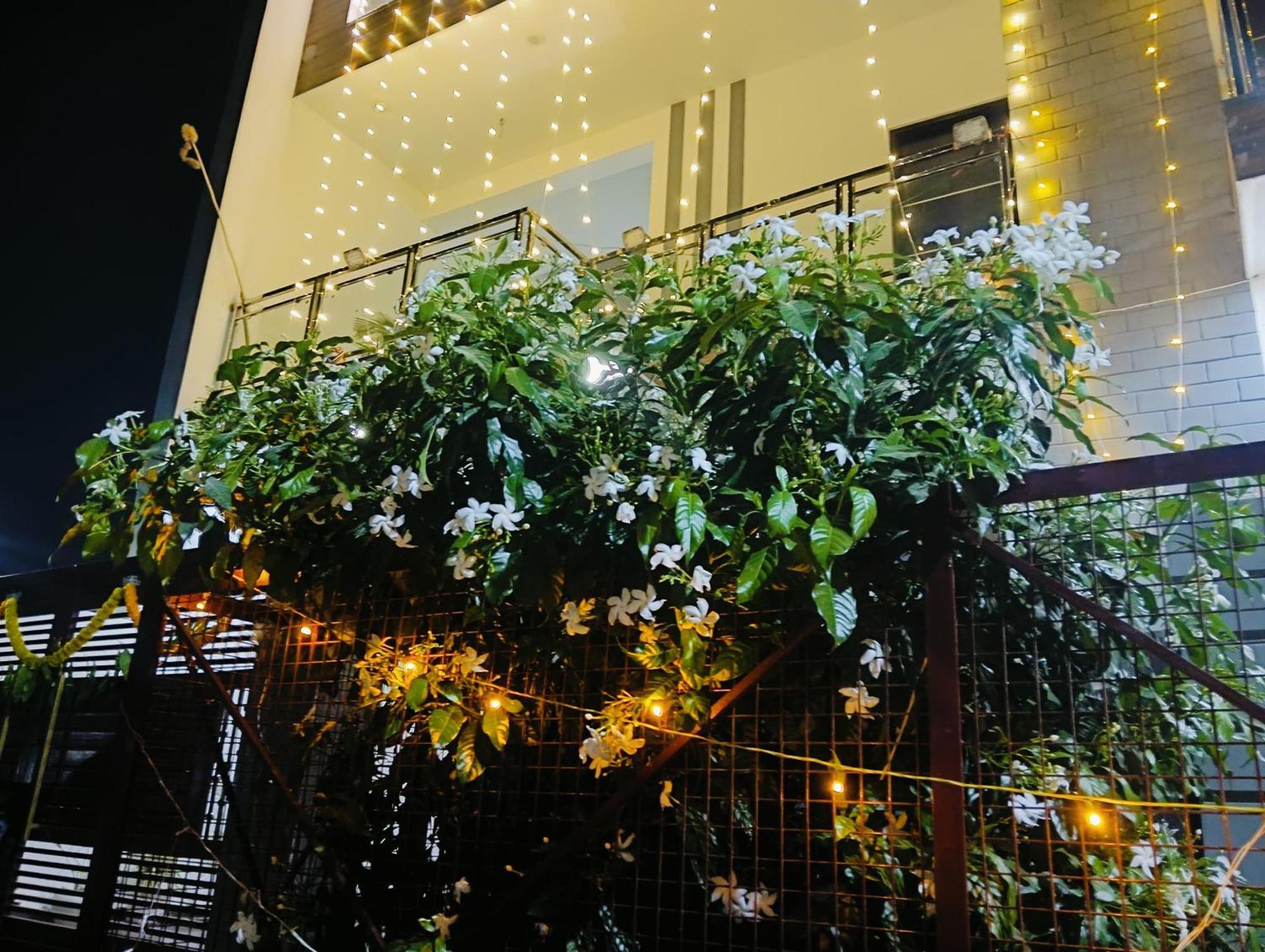 Atulyam Stays Sushant Golf City Lucknow Buitenkant foto